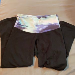 old navy 3/4 length workout leggings